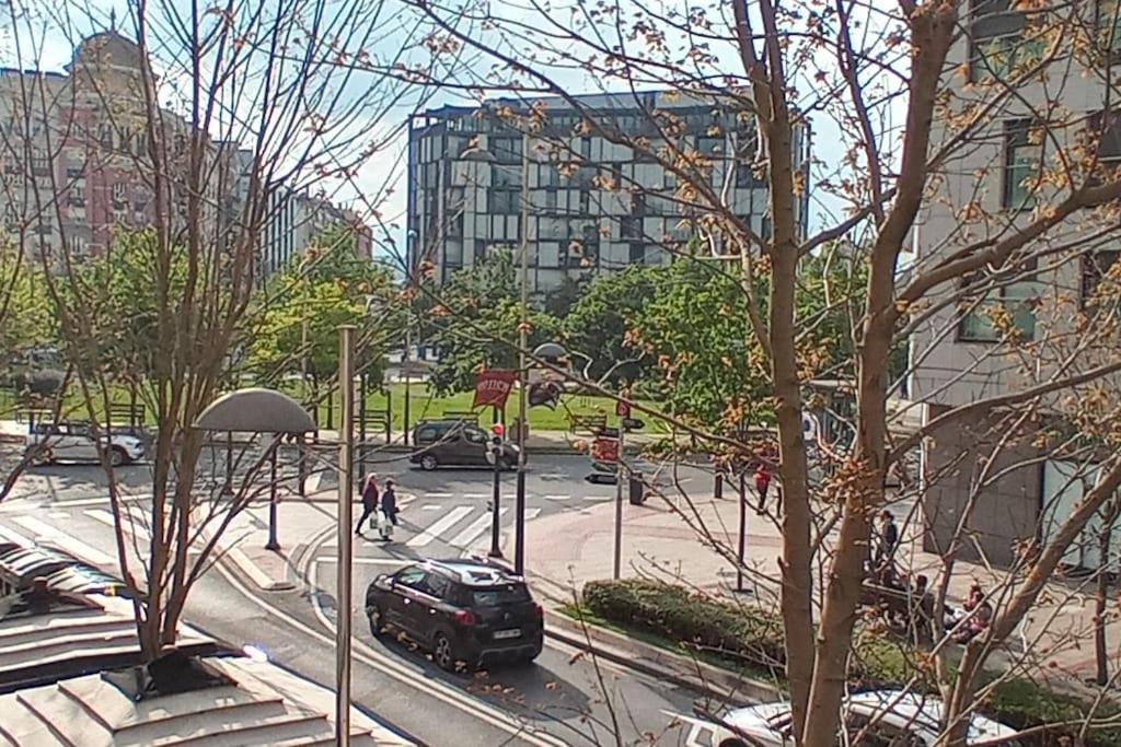 Apartamento Guggenheim Centrico Y Confortable Bilbao Exteriér fotografie